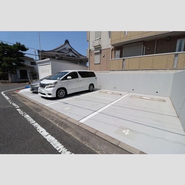 駐車場 (駐車場)