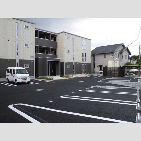 駐車場 (駐車場)