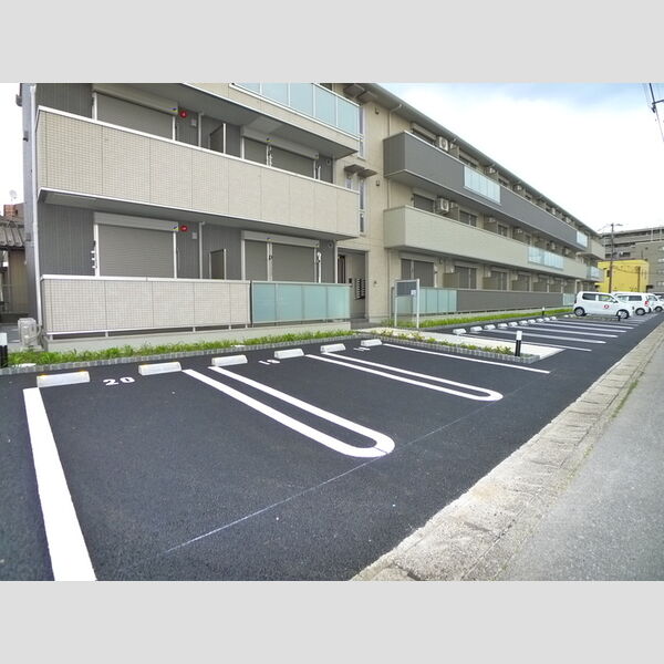 駐車場 (駐車場)