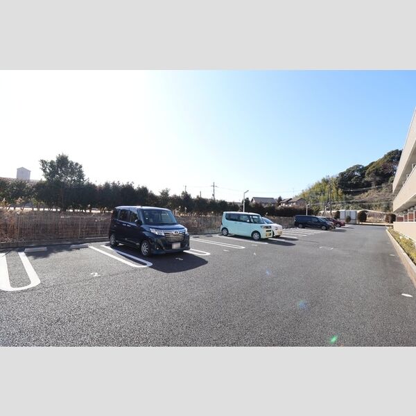 駐車場 (駐車場)
