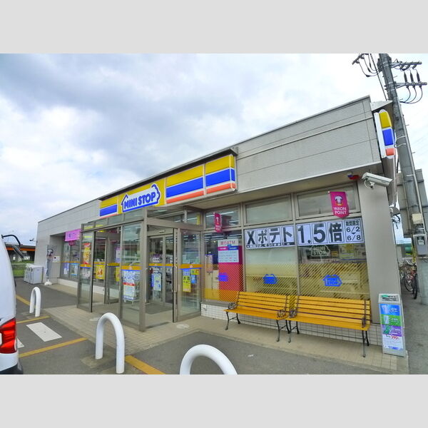 現地周辺 (ミニストップ四街道物井店)
