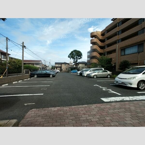 駐車場 (駐車場)