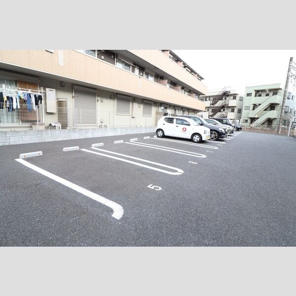 駐車場 (駐車場)