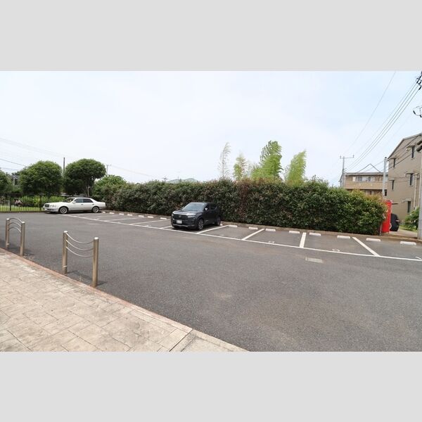 駐車場 (駐輪場)