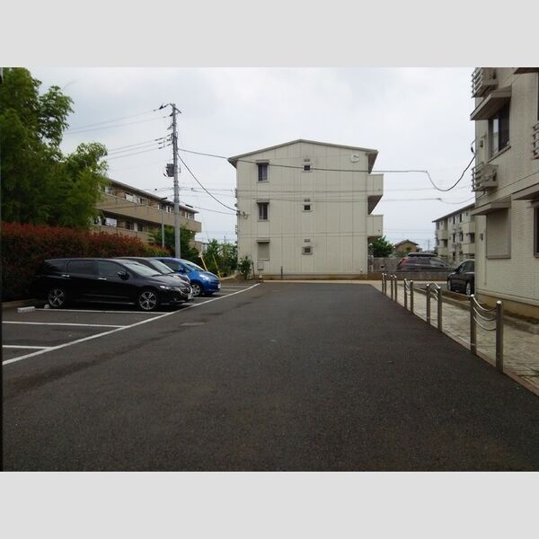 駐車場 (駐車場)