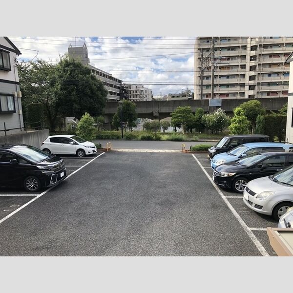 駐車場 (駐車場)