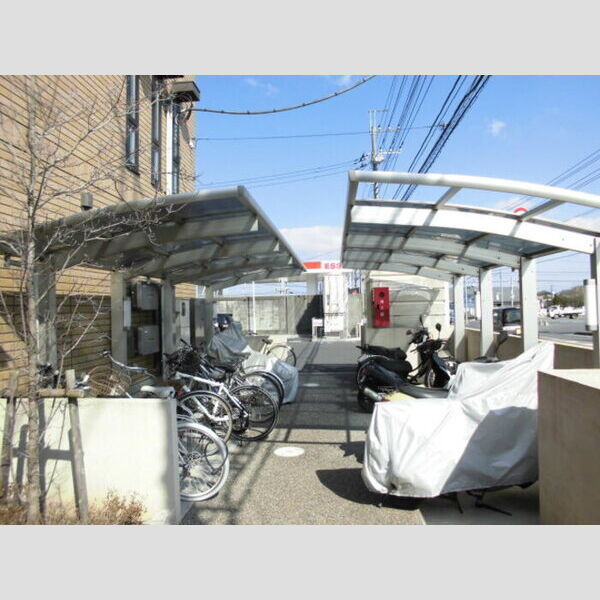 現地周辺 (駐輪場)