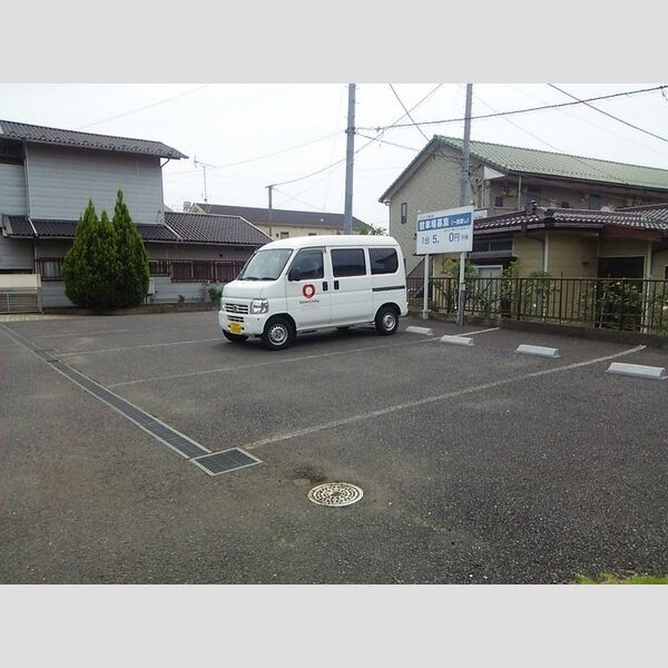 駐車場 (駐車場)