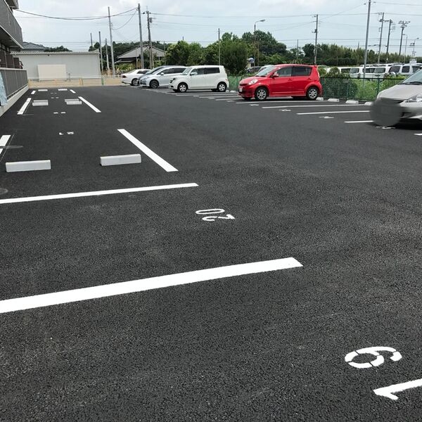 駐車場 (駐車場)