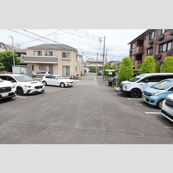駐車場 (駐車場)