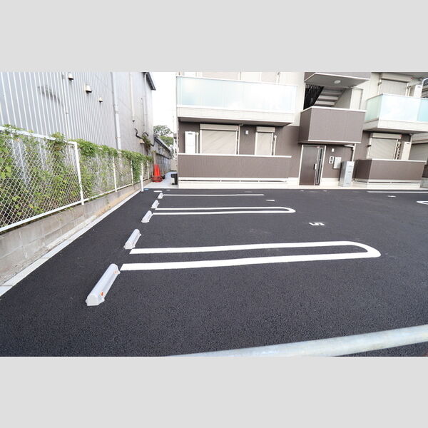 駐車場 (駐車場)