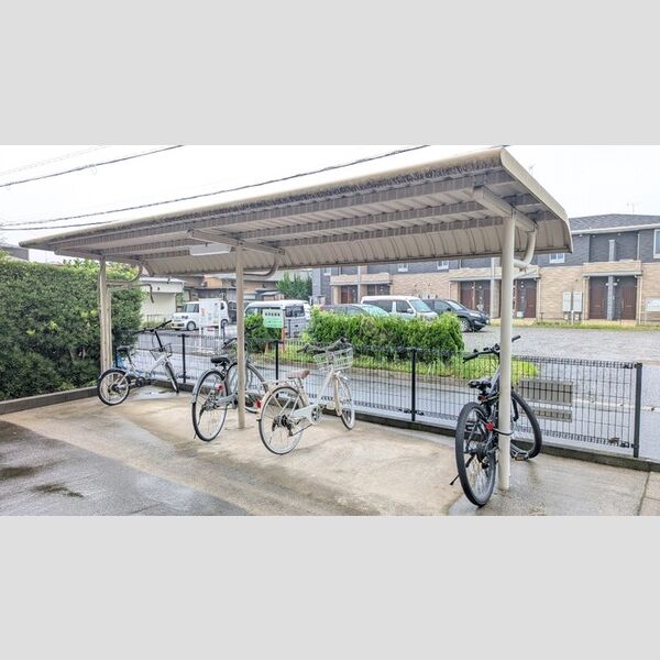 駐車場 (駐輪場)