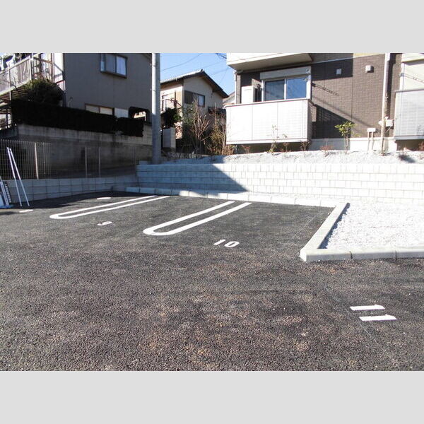 駐車場 (駐車場)