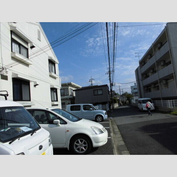 駐車場 (駐車場)