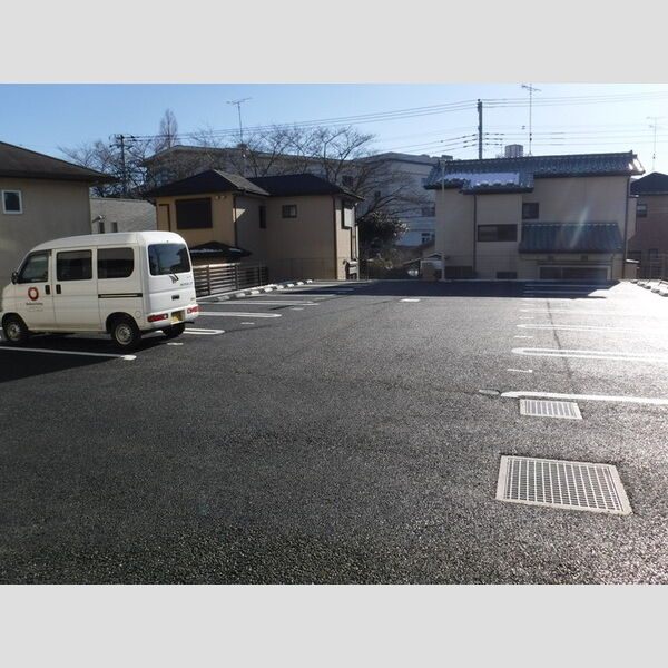 駐車場 (駐車場)