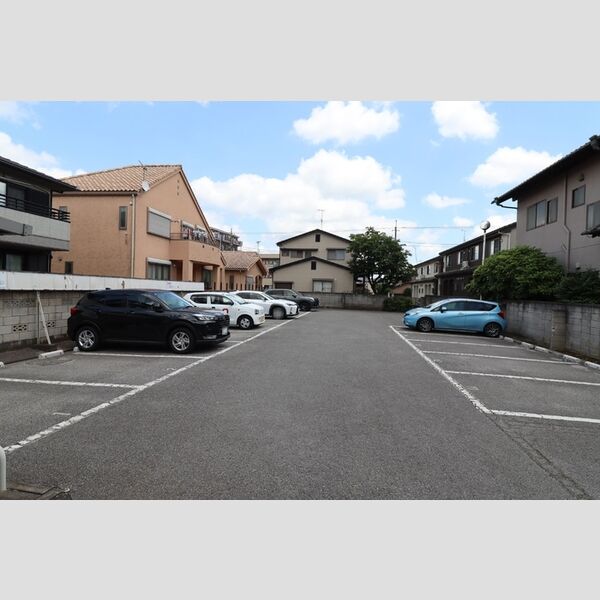駐車場 (駐車場)