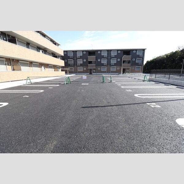駐車場 (駐車場)
