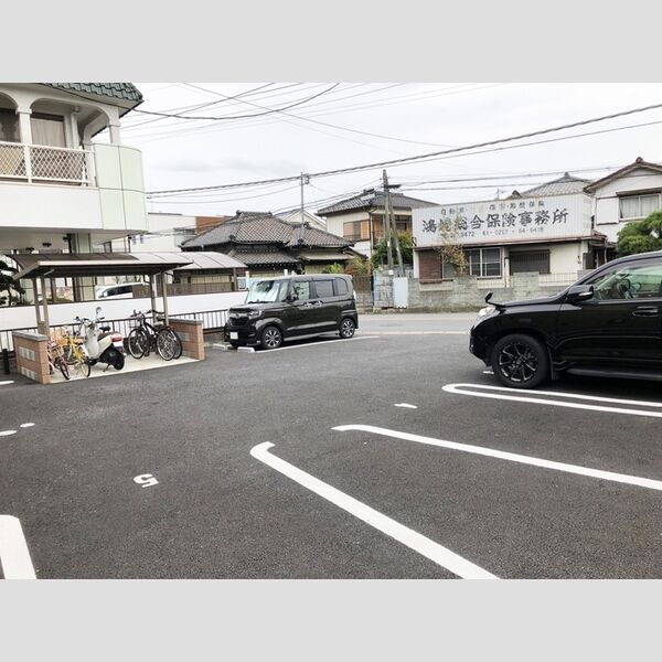 駐車場 (駐車場)