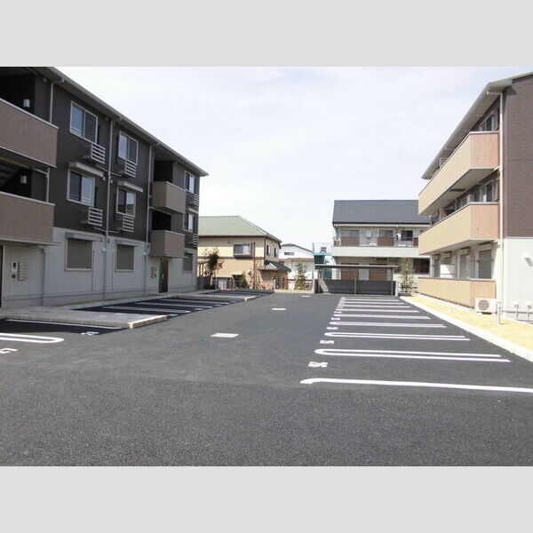 駐車場 (駐車場)