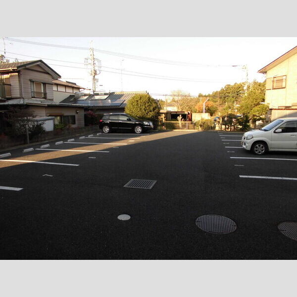 駐車場 (駐車場)