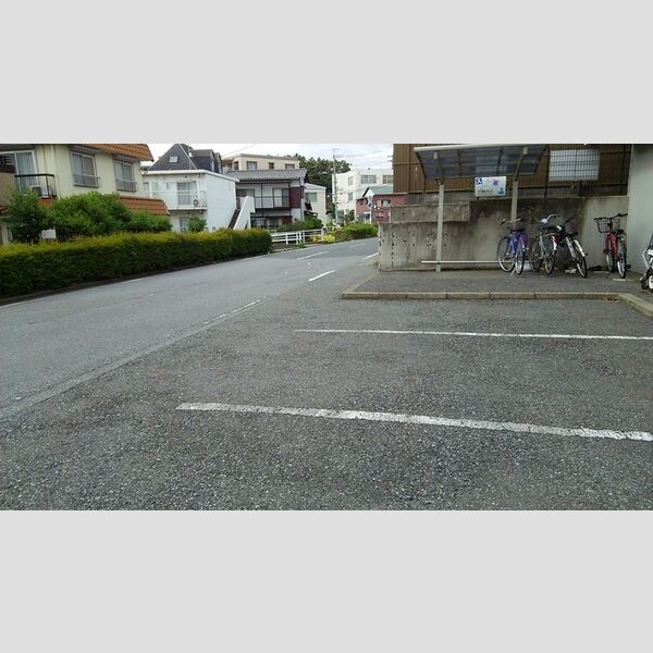 駐車場 (駐車場)