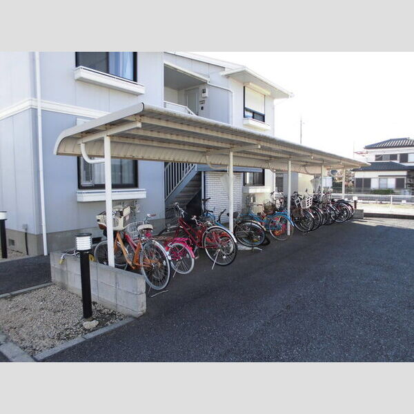 現地周辺 (駐輪場)