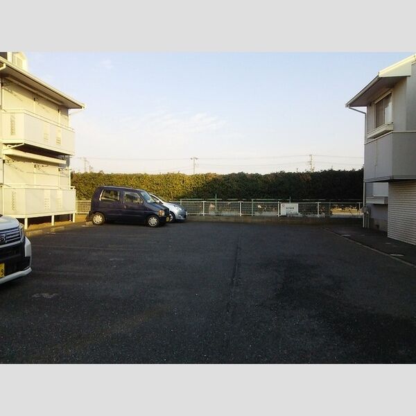 駐車場 (駐車場)