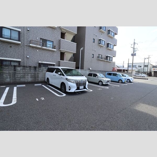 駐車場 (駐車場)