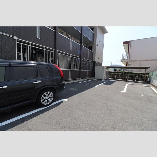 駐車場 (駐車場)