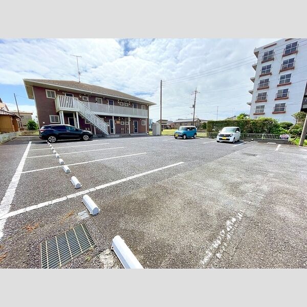駐車場 (駐車場)