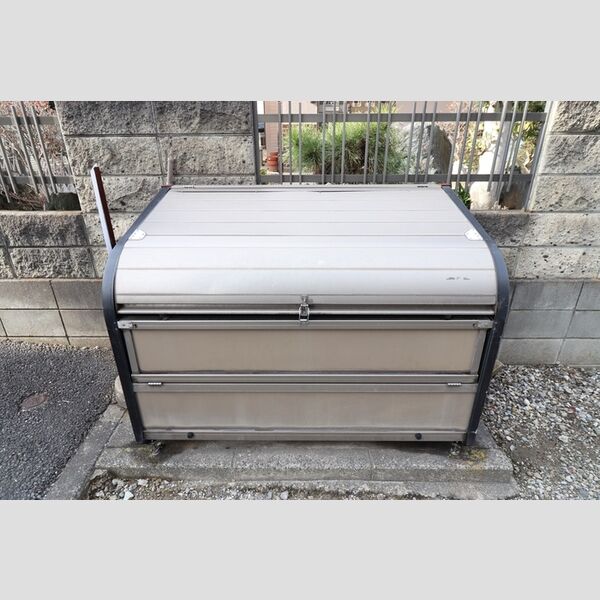 現地周辺 (ゴミ置き場)