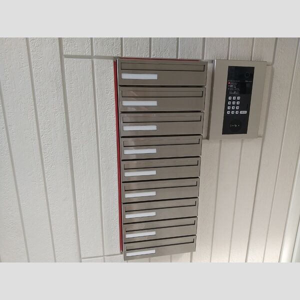 エントランス (集合ポスト・オートロック)