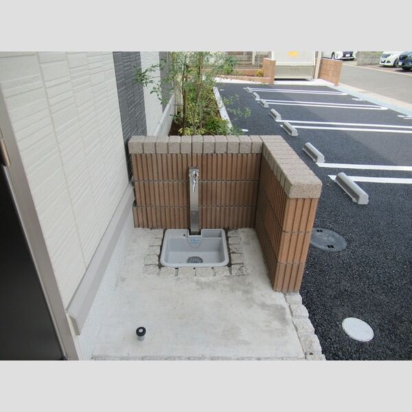 現地周辺 (ペット用足洗い場)