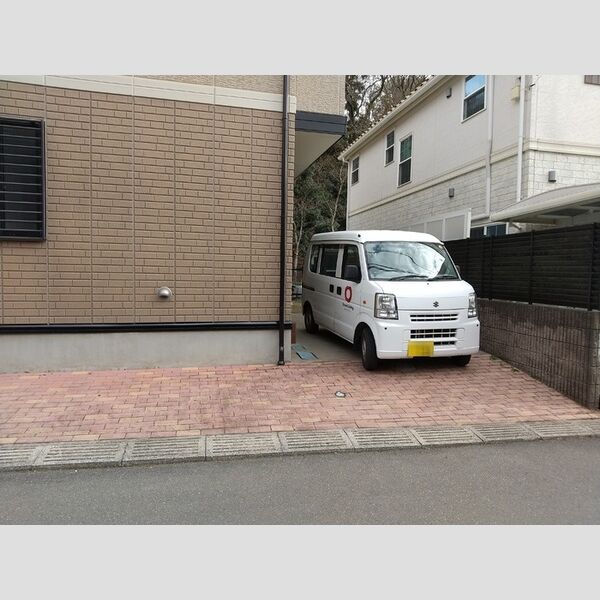 駐車場 (駐車場)