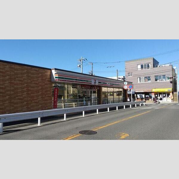 現地周辺 (セブンイレブン京成稲毛駅前店　202M)