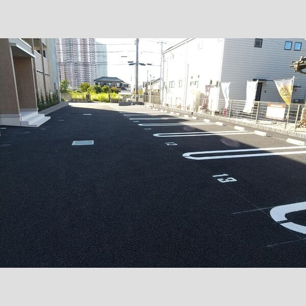 駐車場 (駐車場)