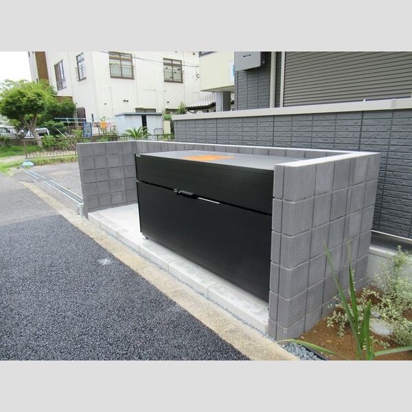 現地周辺 (ゴミステーション)