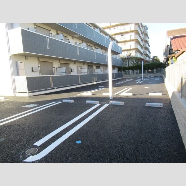 駐車場 (駐車場)