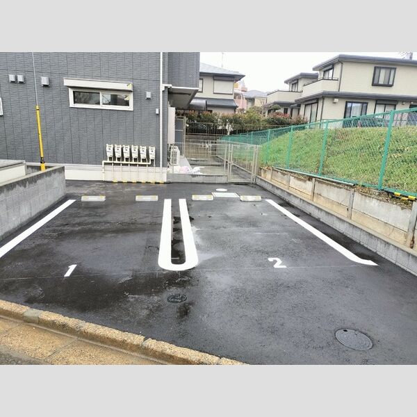 駐車場 (駐車場)