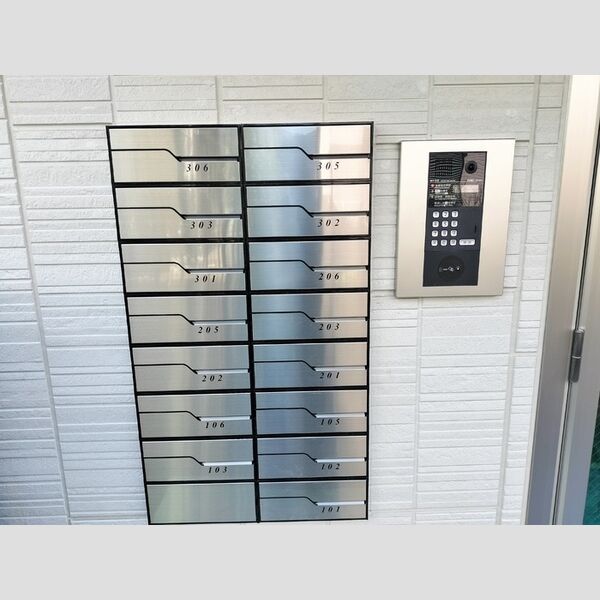 現地周辺 (集合ポスト・オートロック)