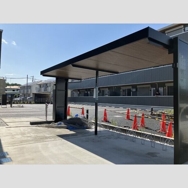 現地周辺 (駐輪場)
