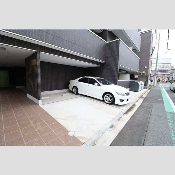 駐車場 (駐車場)