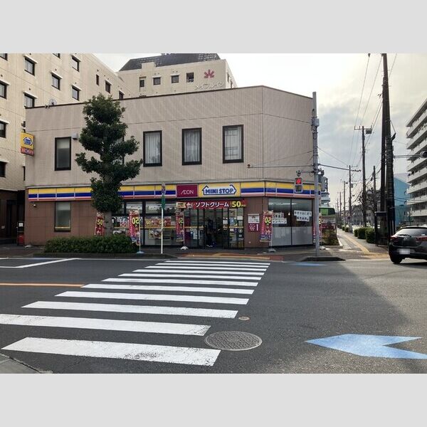 現地周辺 (ミニストップメイプルイン幕張店　158M)