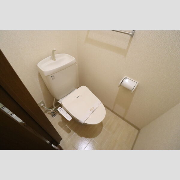 トイレ (温水洗浄暖房便座)