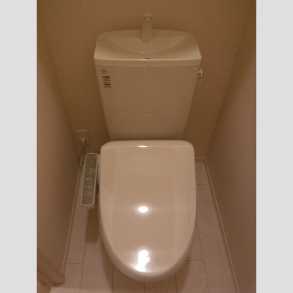 トイレ (温水洗浄暖房便座)