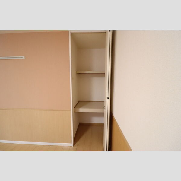 収納 (物入)
