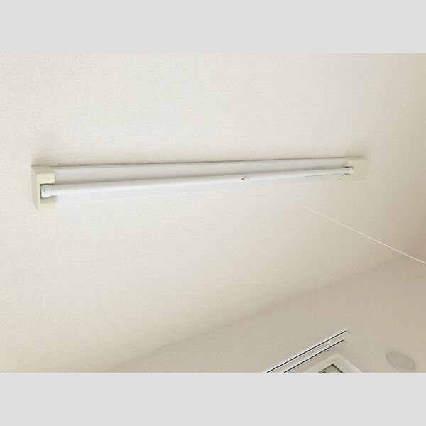 その他 (室内物干し)