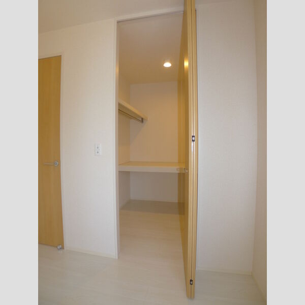 収納 (ウォークインクローゼット)