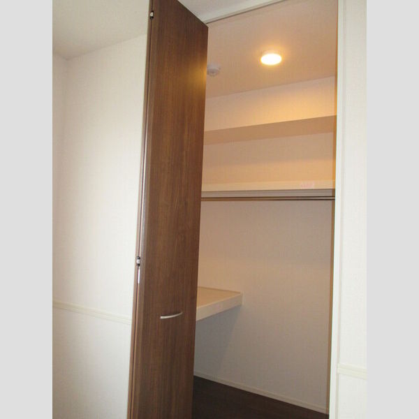 収納 (ウォークインクローゼット)