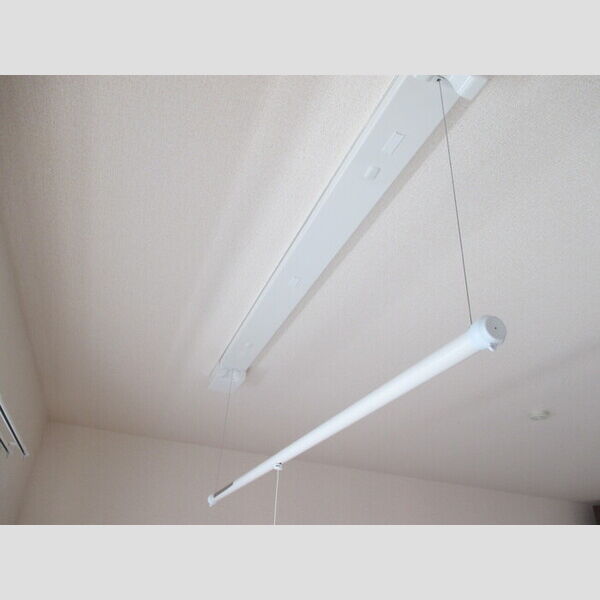 その他設備 (室内物干し)